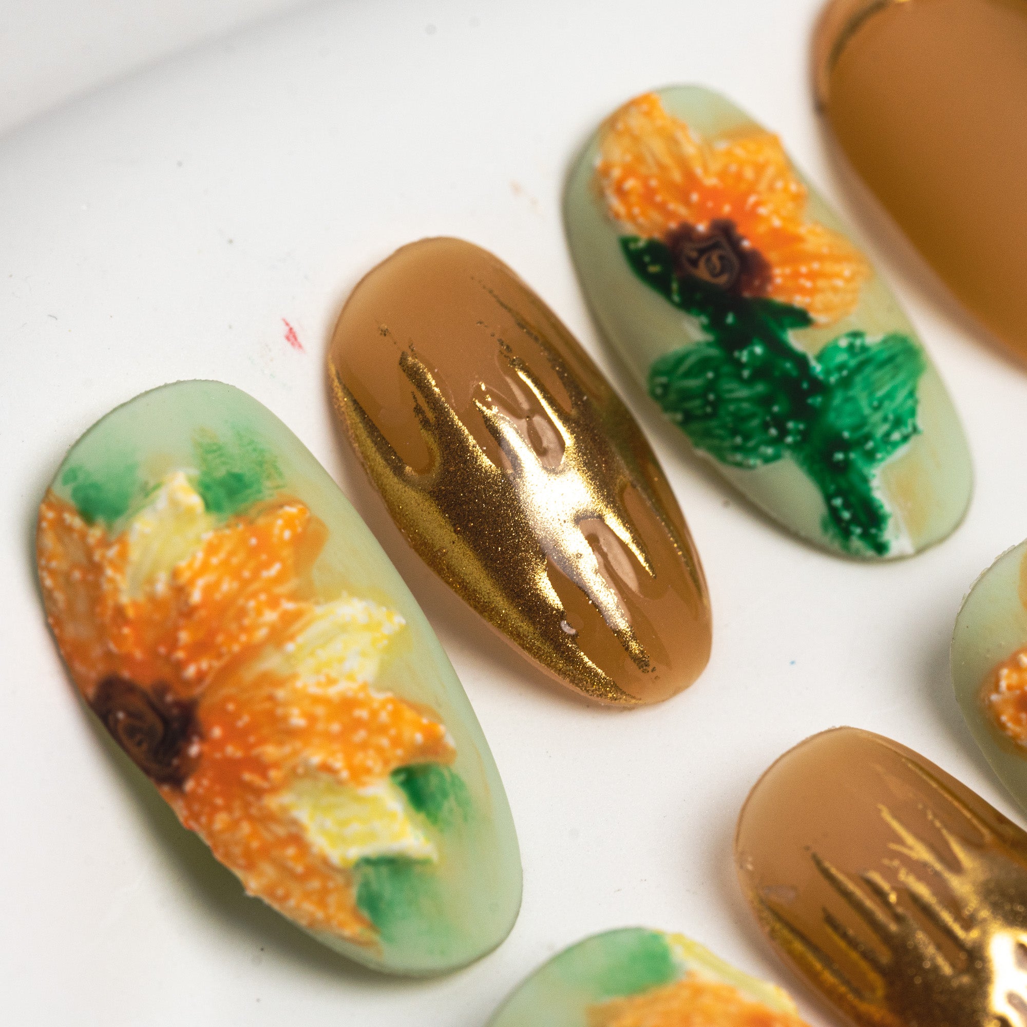 Handmade Medium Oval Press-On Nails - Yellow Green Gold Flower Ombre Hand-Painted 10 Pcs #022