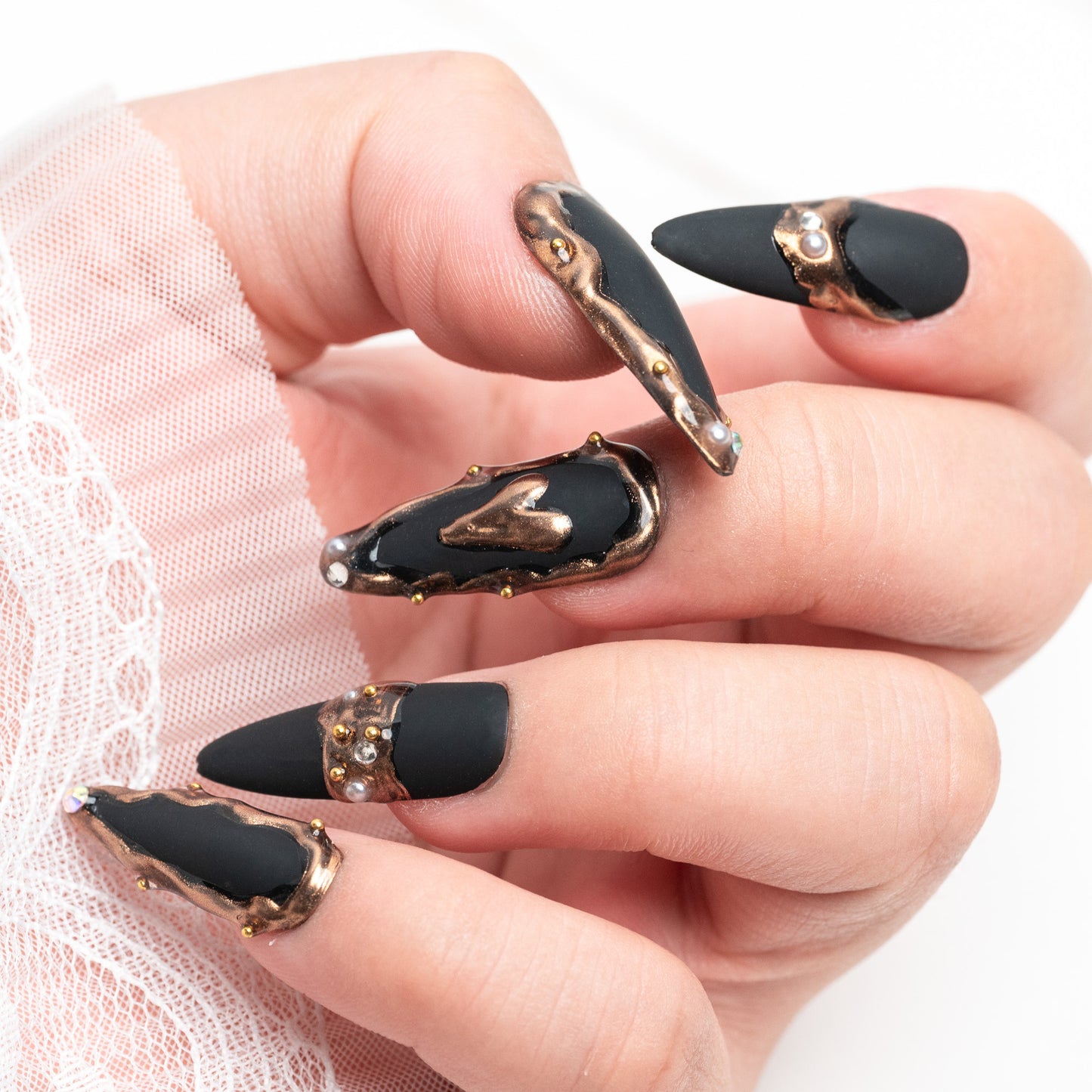 Handmade Press-on Nails Long Stiletto Amlond Black Gold Matte Design 10Pcs HM021