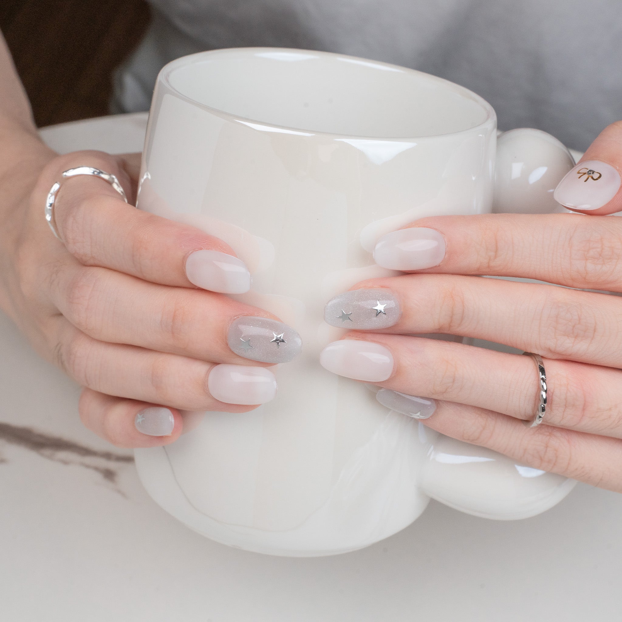 ハンドメイド ミディアム オーバル ネイルチップ– ホワイト マグネット スウィート シンプル 10枚セット #251