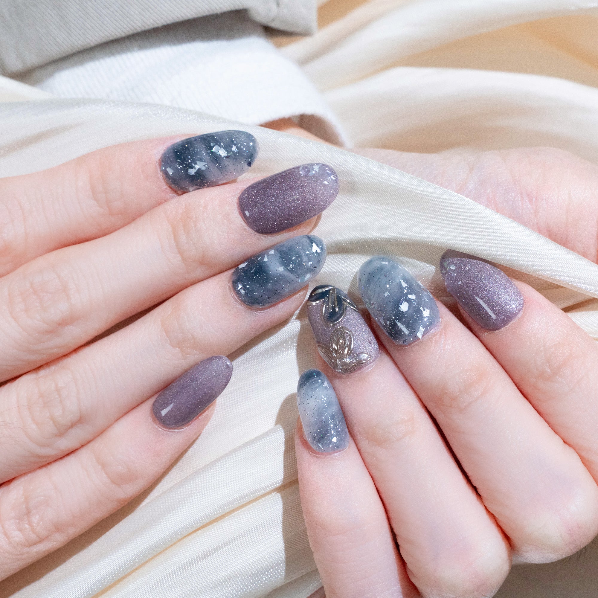 Handmade Medium Oval Press-On Nails - Pink Ombre Flower Gradation 10 Pcs #291