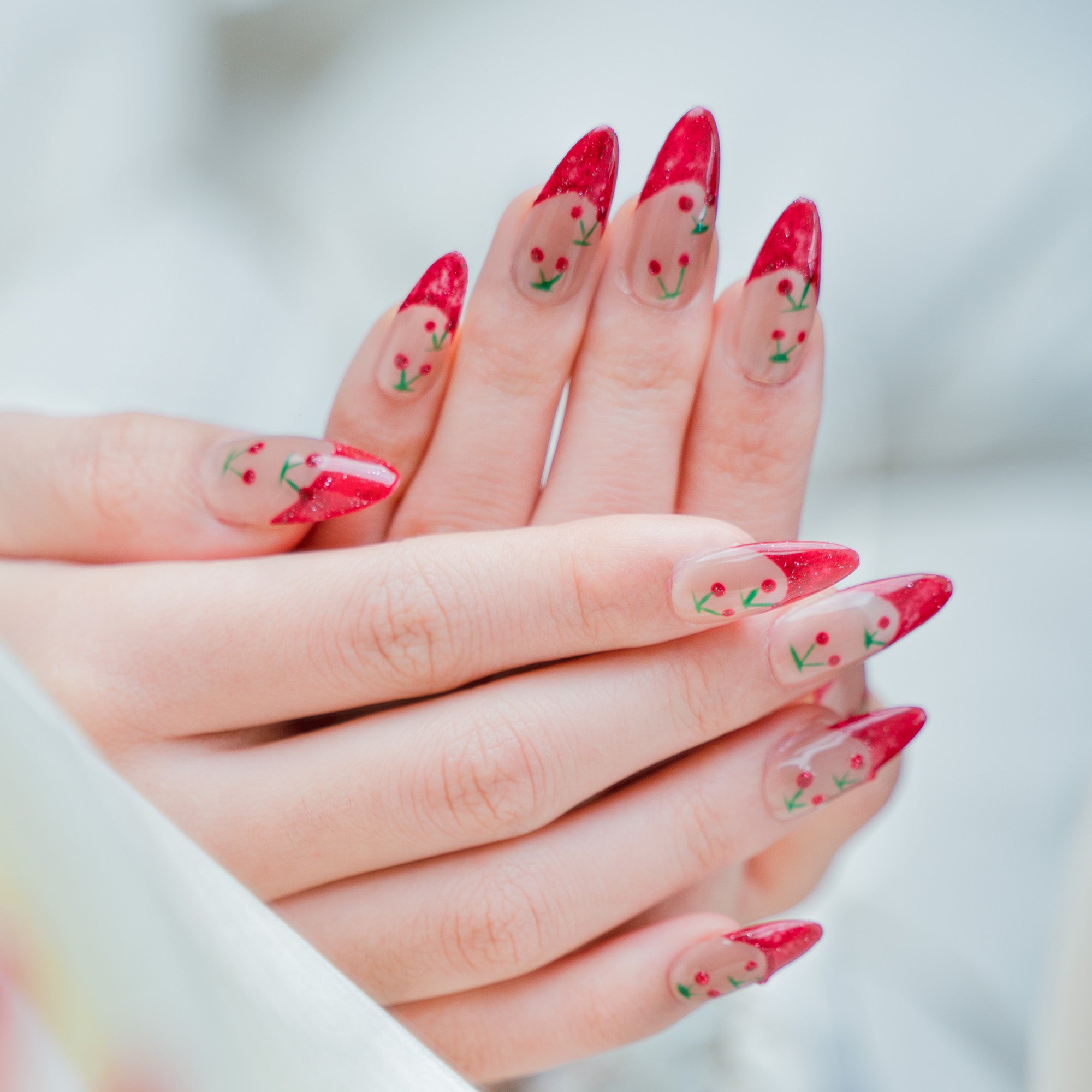 ハンドメイド ミディアム アーモンド ネイルチップ– レッド 赤 肌色 ベージュ フレンチ チェリー スウィート 10枚セット #217