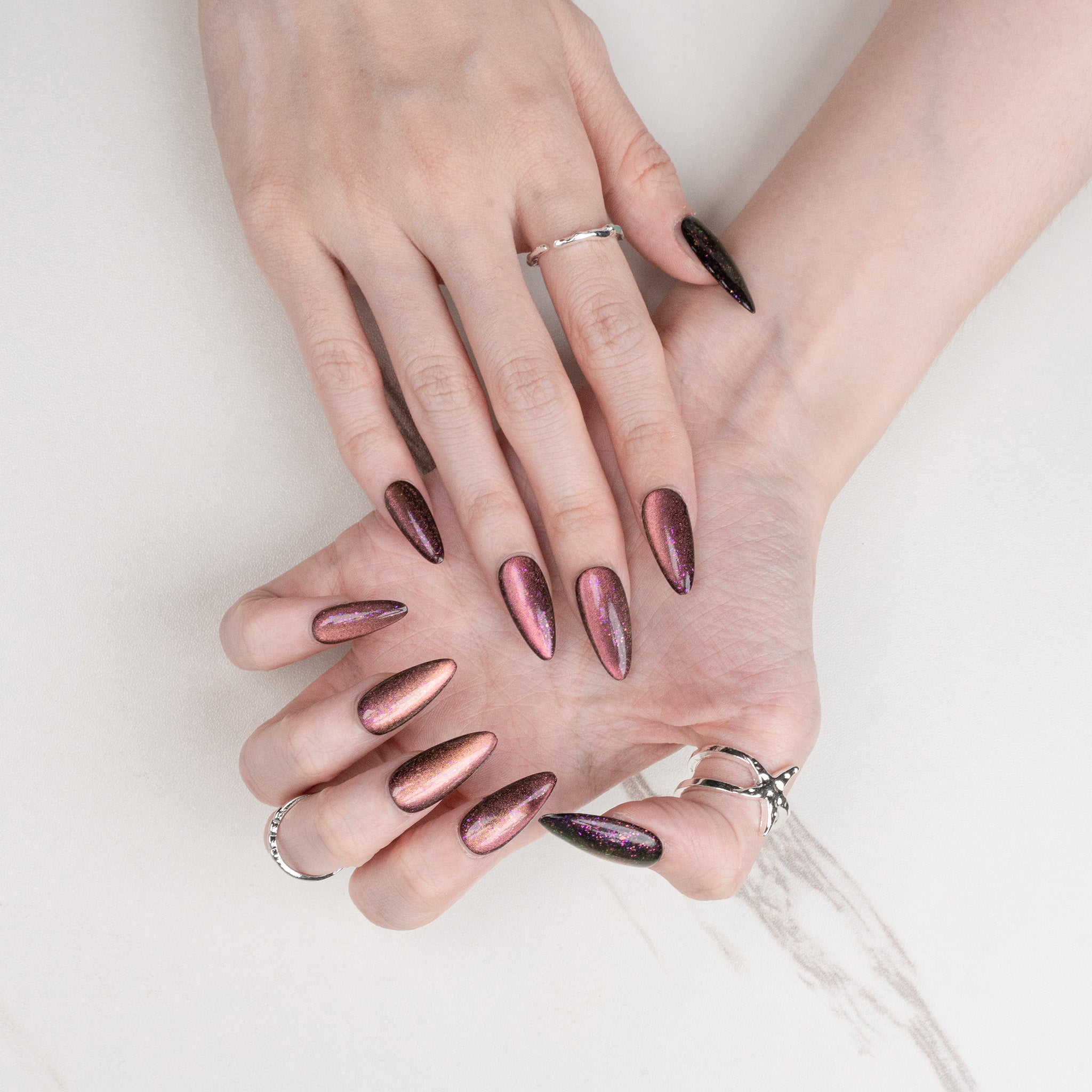 ハンドメイド ミディアム アーモンド ネイルチップ– ブラック ピンク むらさき マグネット 無地 ワンカラー シンプル 10枚セット #258