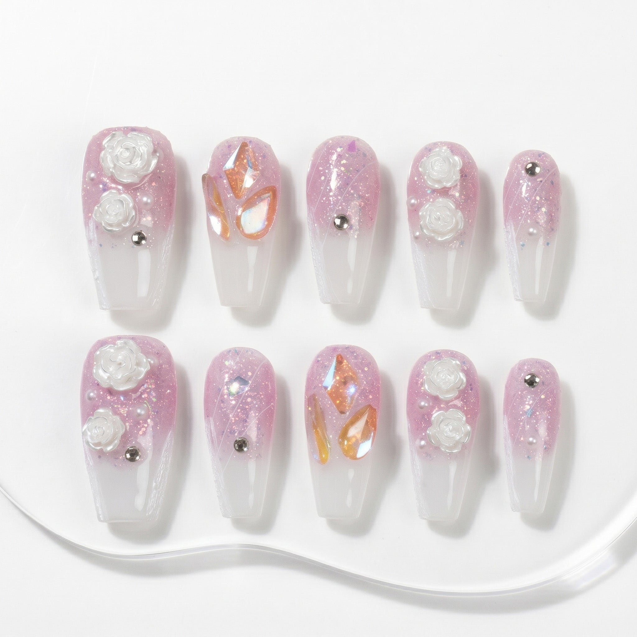 Faux ongles faits main motif floral et nacré #004