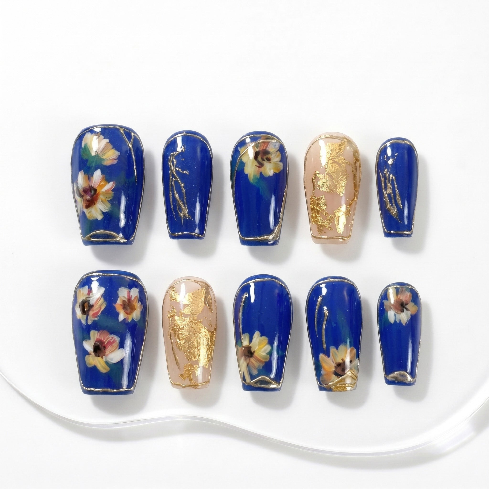 Handgefertigte Press-on-Nägel mit Sonnenblumendesign Saphirblau #024