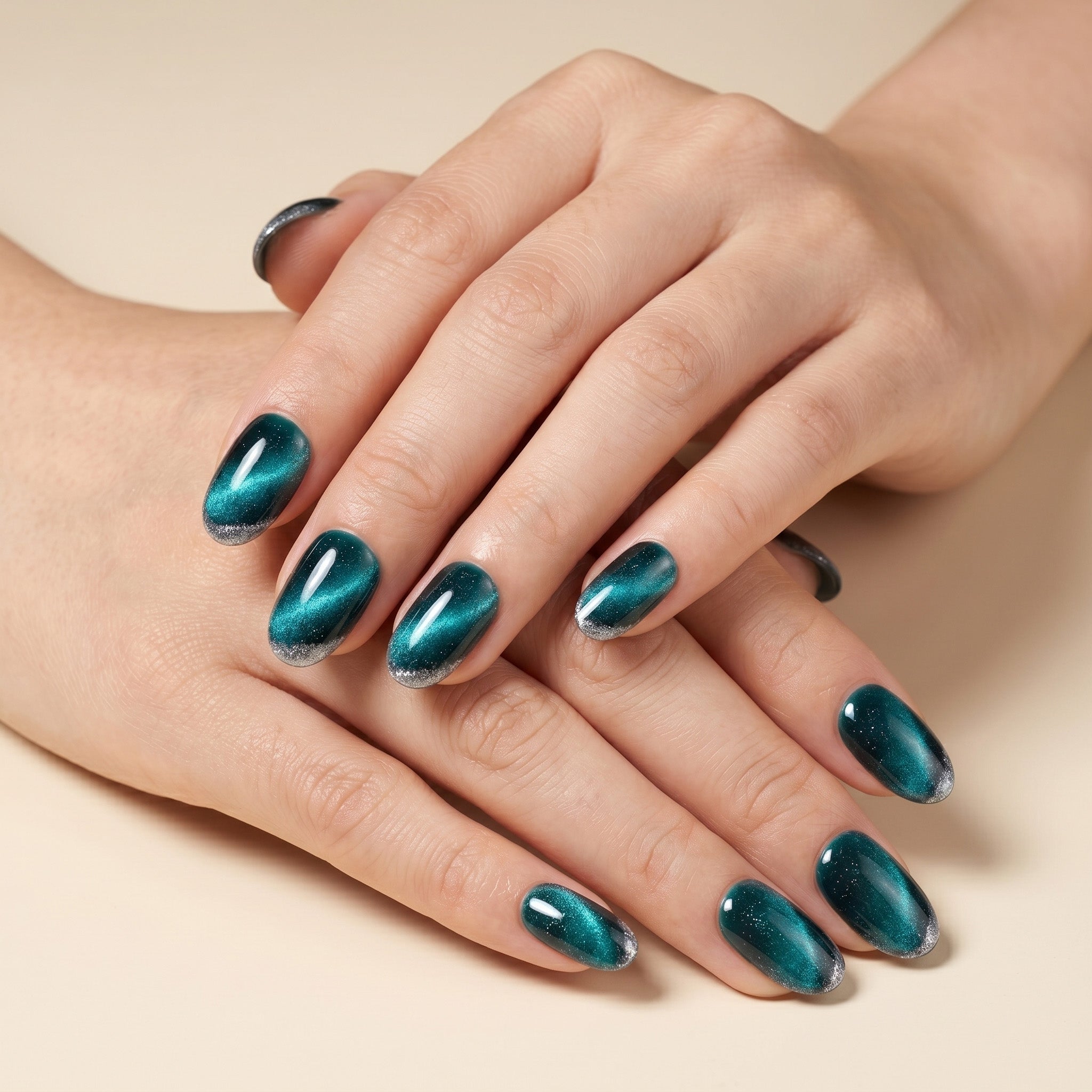 Handmade Gemstone Green Cat-Eye Press-On Nails with Silver Gradient #036