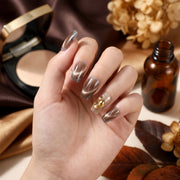 Handgefertigte Press-on-Nägel mit goldenem Braunton und Juwelen-Design #073