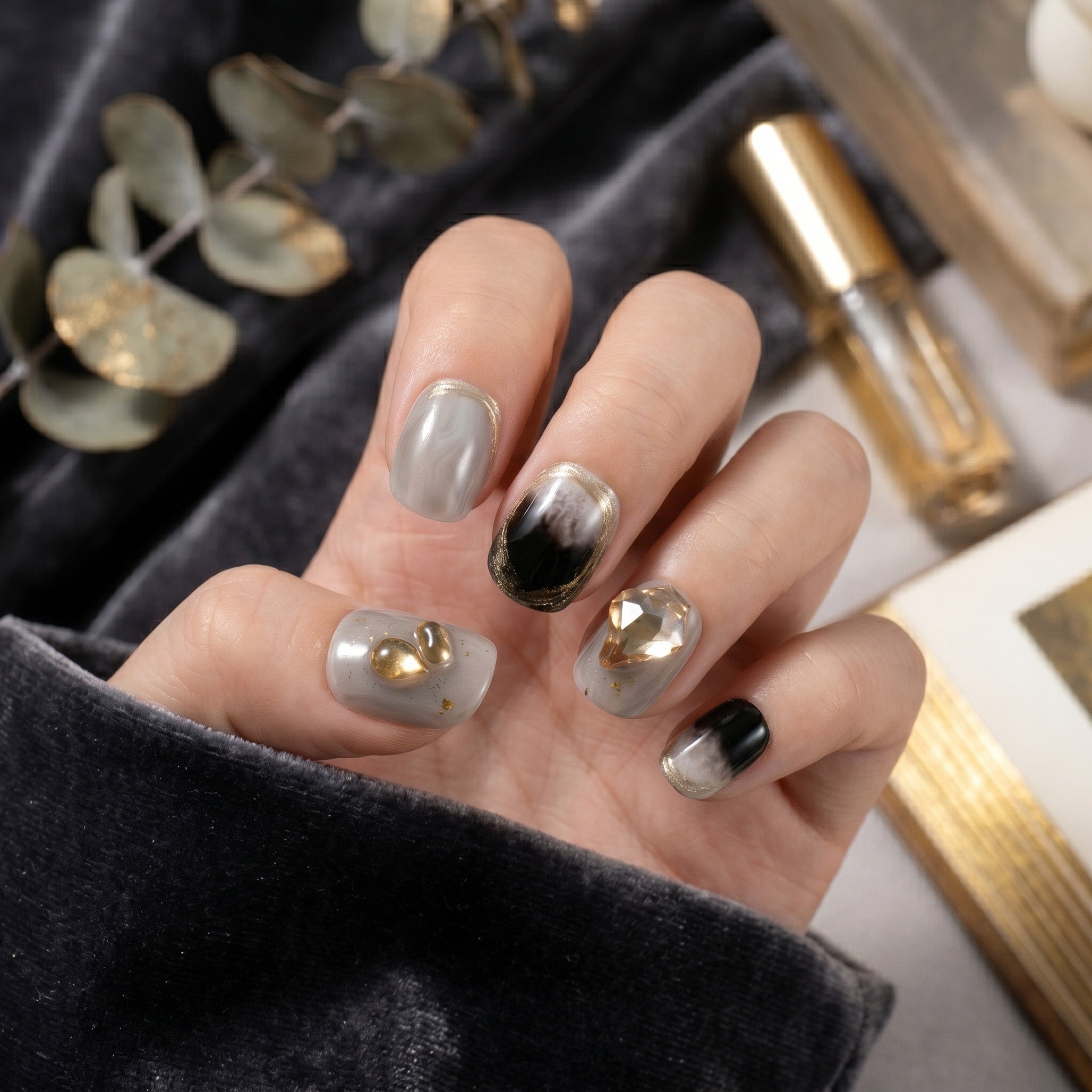 Handmade Short Squoval Round Press-On Nails - Black Grey Gradation Ombre Trendy 10 Pcs #074