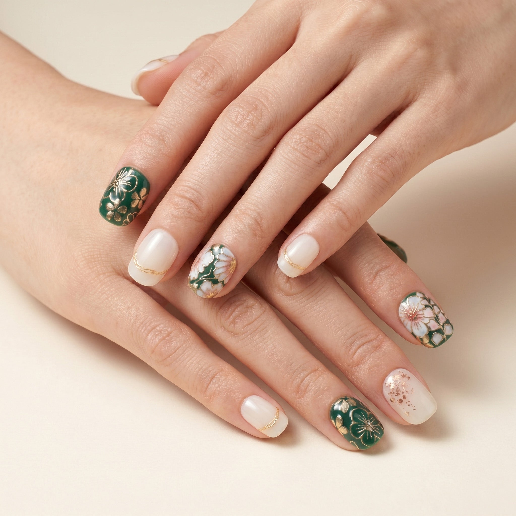 Faux ongles faits main motif floral oriental #076