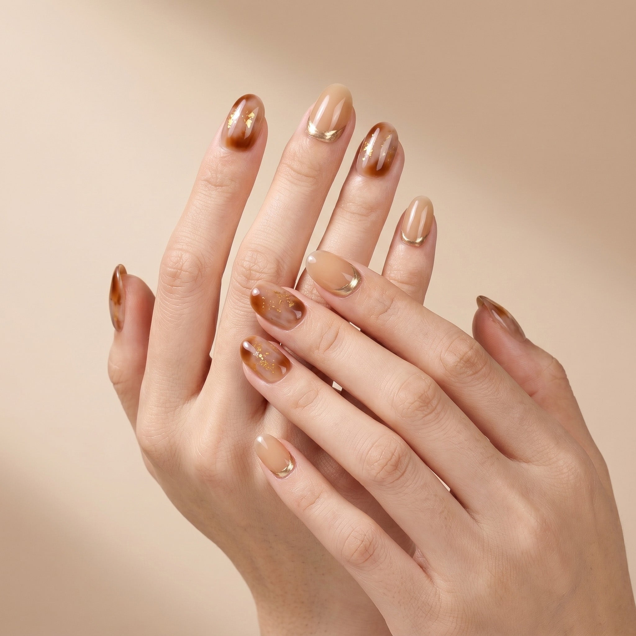 Handmade Short Round Press-On Nails - Gold Yellow Ombre French Gradation 10 Pcs #083