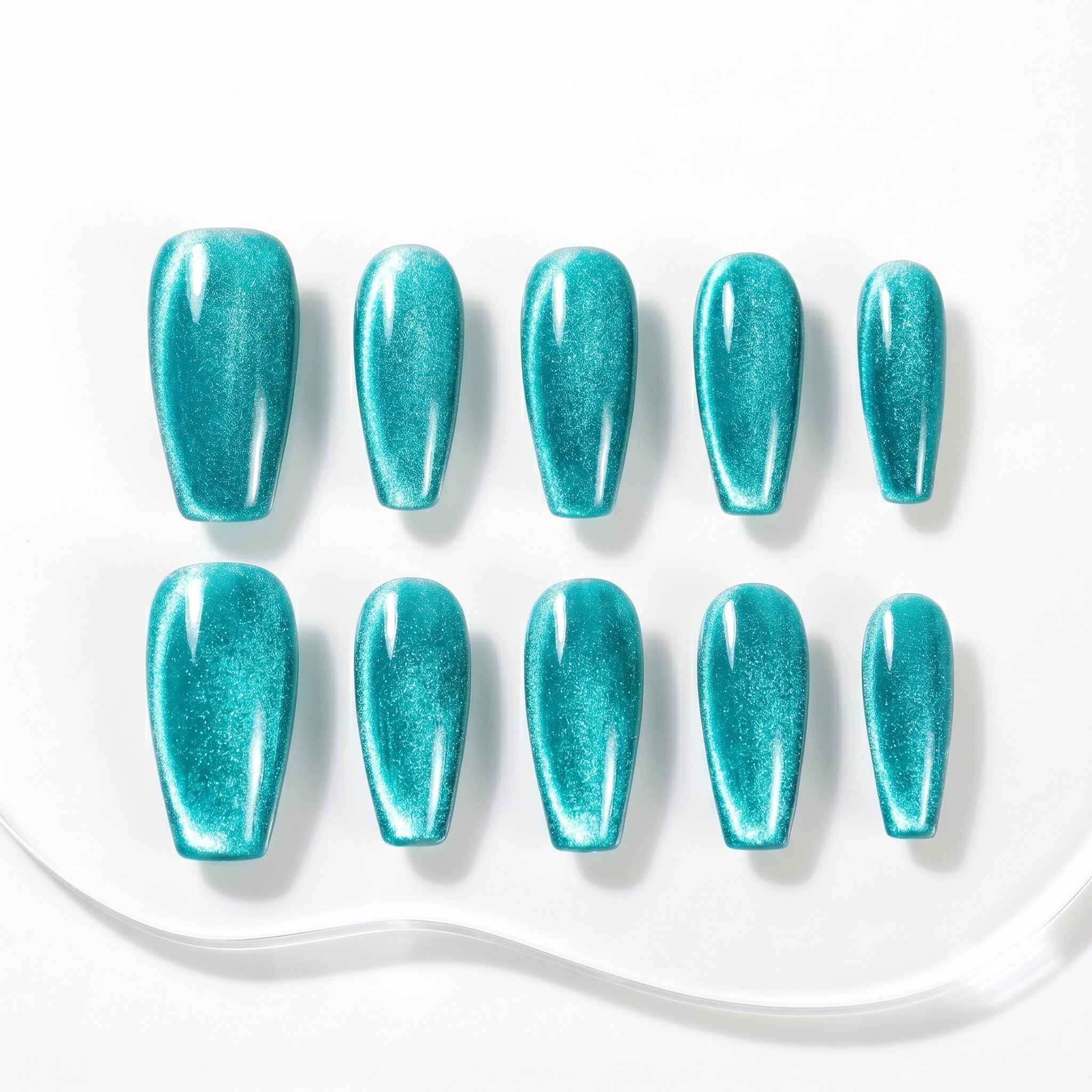 Faux ongles faits main turquoise scintillant #084