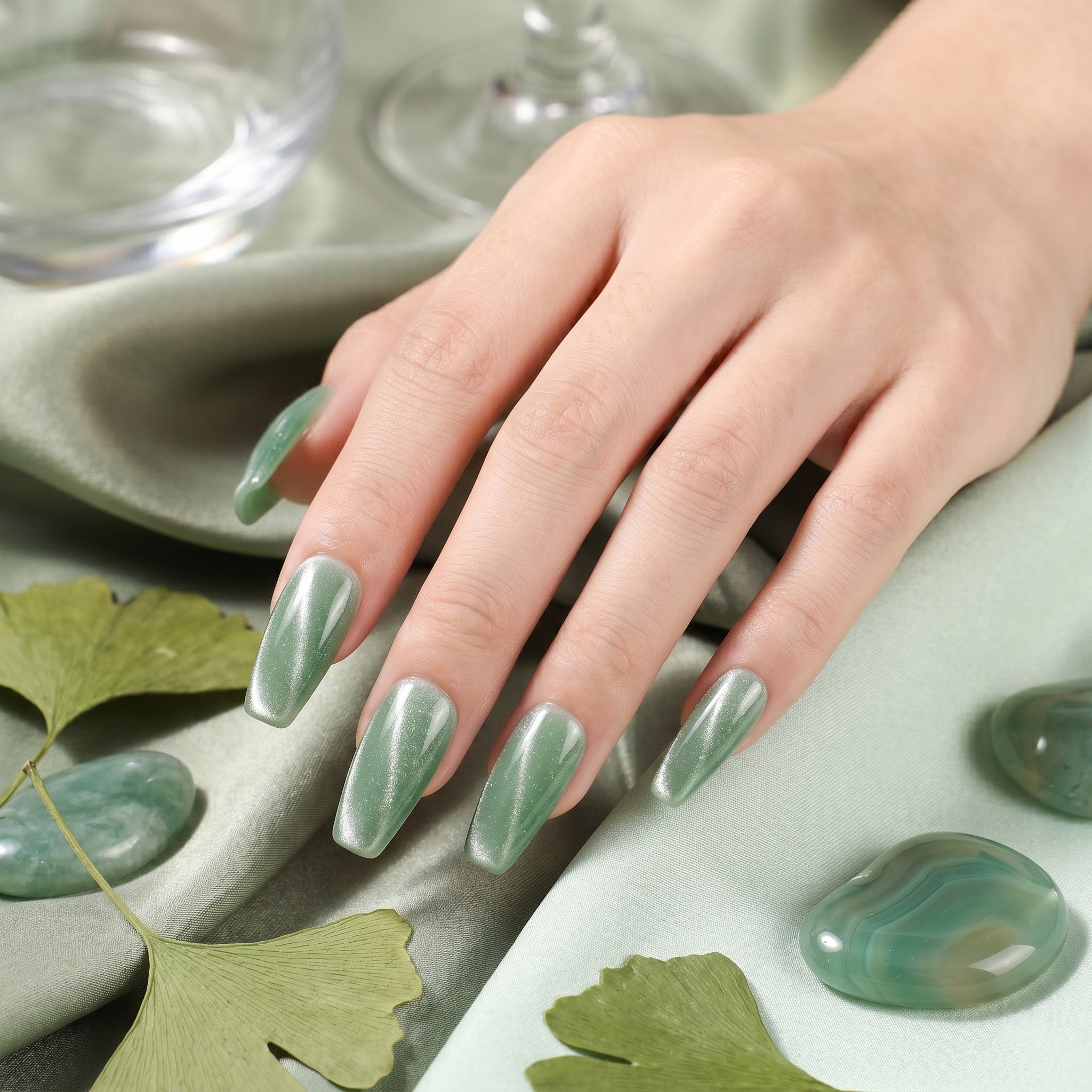 Faux ongles faits main vert menthe scintillant #088
