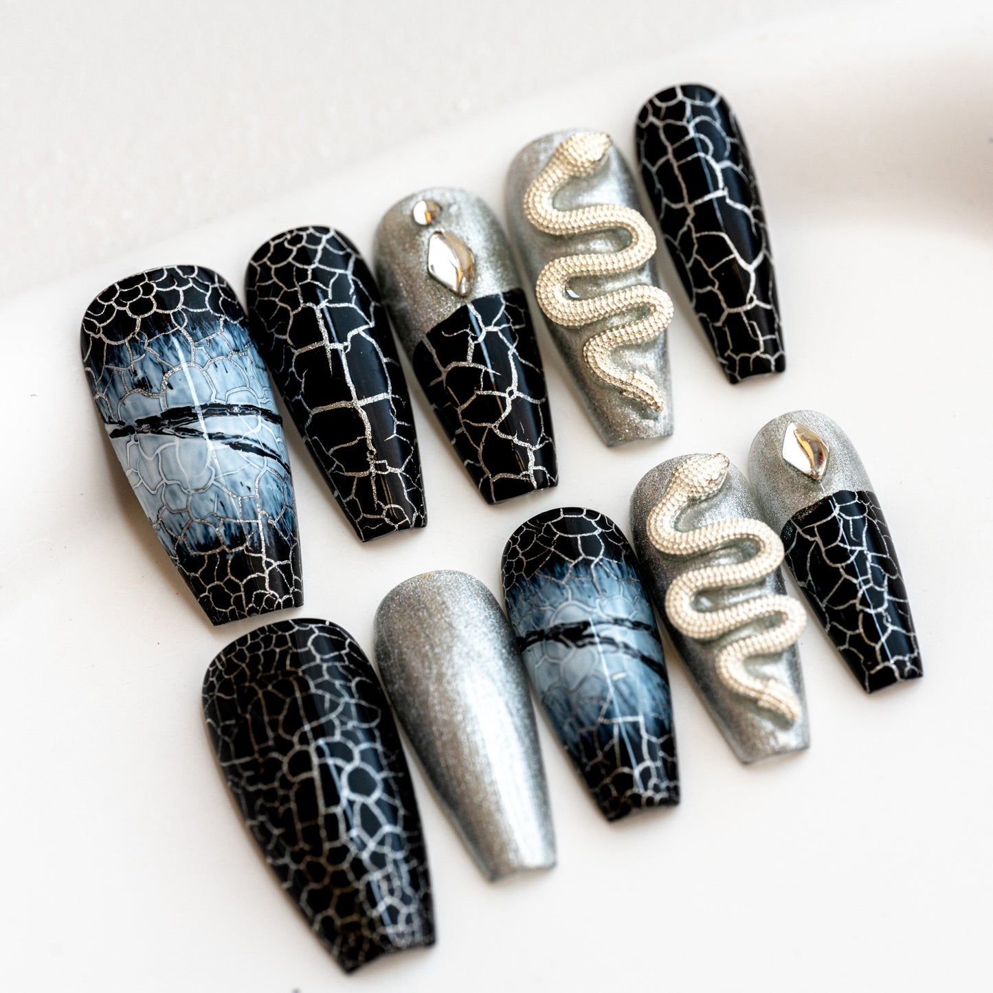 Handmade Press-on Nails Medium Long Coffin Ballerina Black White Snake Design 10Pcs HM007