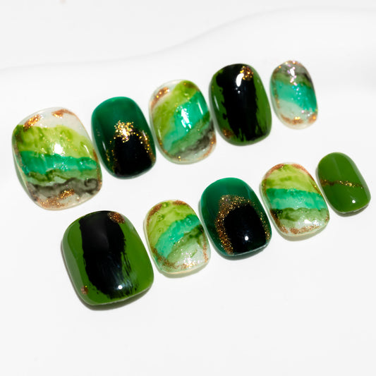 Handmade Press-on Nails Short Squoval Round Green Black Gold Gradation Design 10Pcs HM041