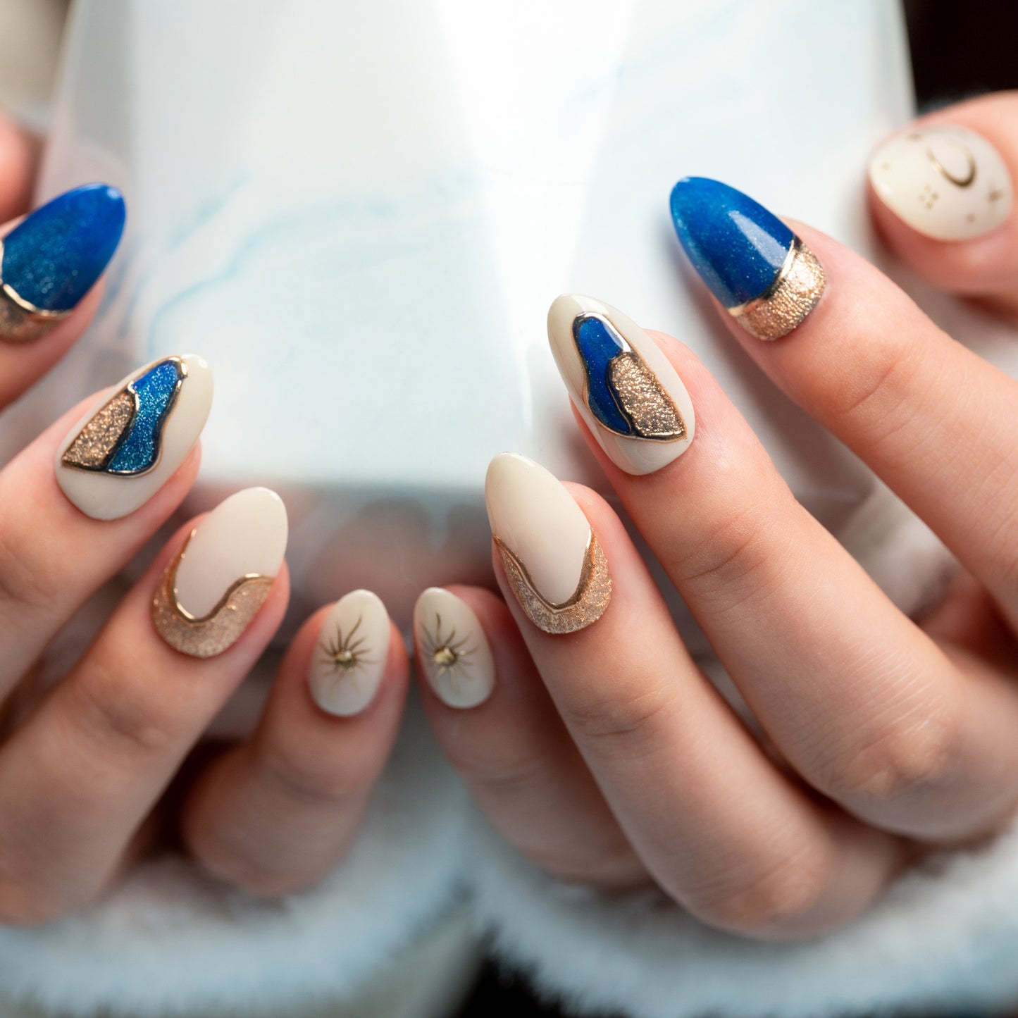 Handmade Press-on Nails Short Almond Blue White Gold Cat Eye Painting Design 10 Pcs HM081