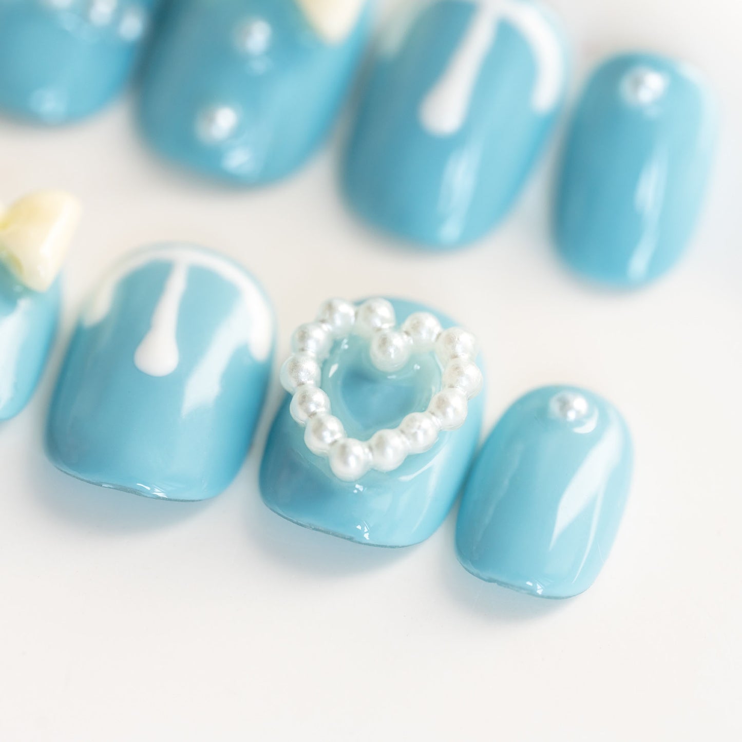 Handmade Press-on Nails Short Squoval Round Blue White Dog Pearl Ribbon Design 10Pcs HM051