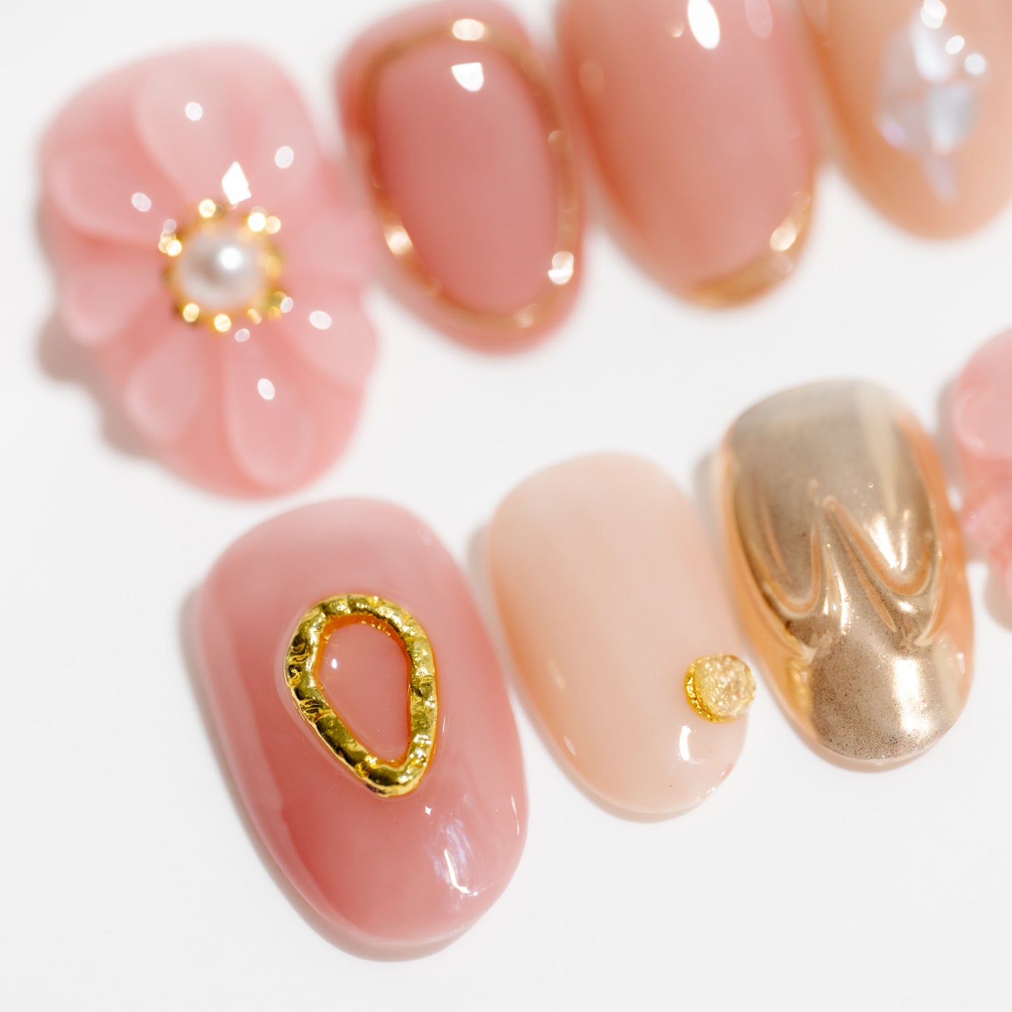 Handmade Press-on Nails  Short Oval Pink Gold Pearl Flower Design 10 Pcs HM077