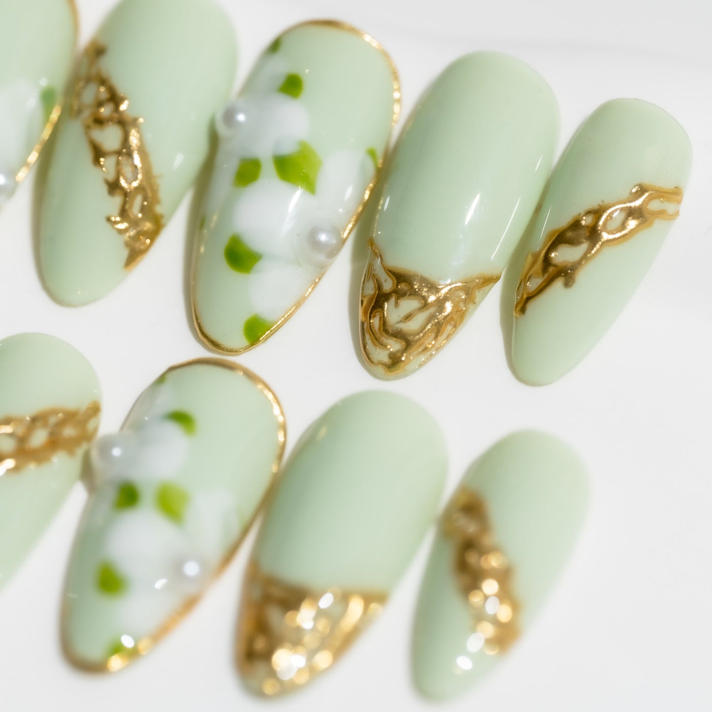 Handmade Press-on Nails Medium Long Almond Green Gold Hand-painted Flower Design 10 Pcs HM078