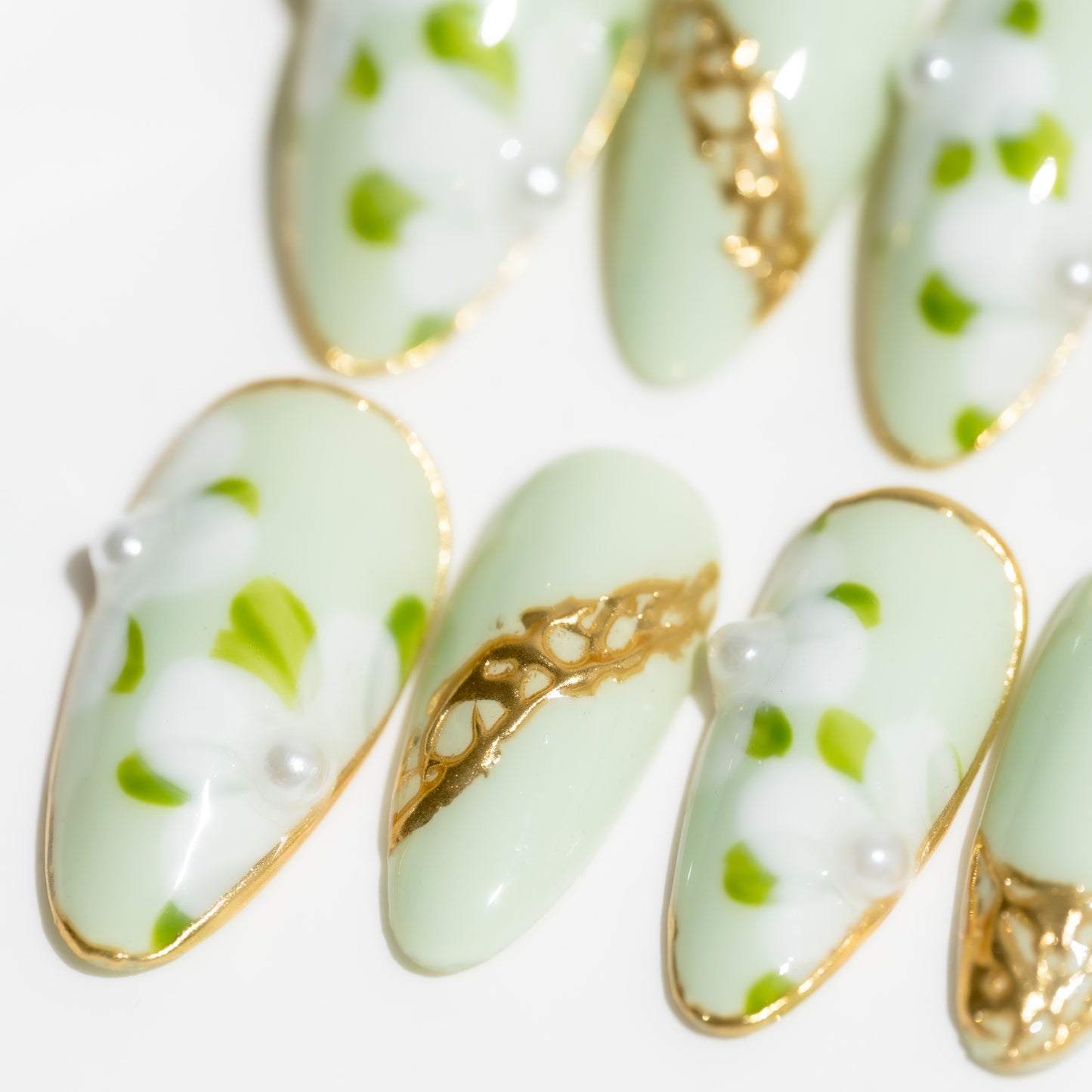 Handmade Press-on Nails Medium Long Almond Green Gold Hand-painted Flower Design 10 Pcs HM078