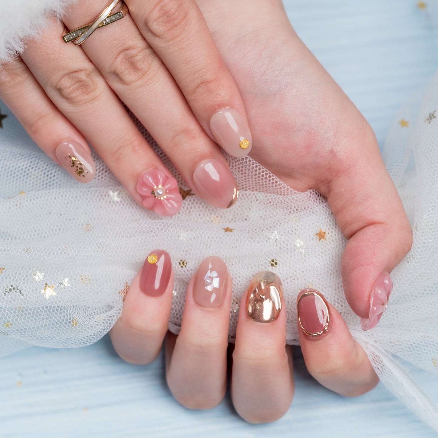 Handmade Press-on Nails  Short Oval Pink Gold Pearl Flower Design 10 Pcs HM077