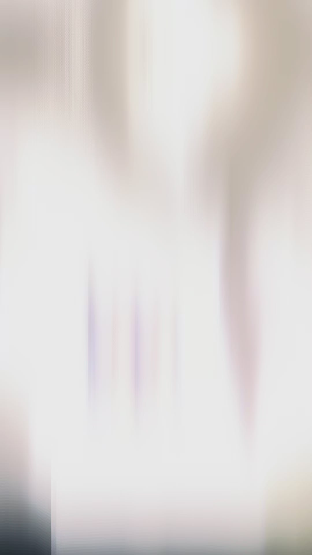 Cargar vídeo: Handmade Long Almond Press-On Nails - Blue White Gold Magnet Flower Minimalist 10 Pcs #215